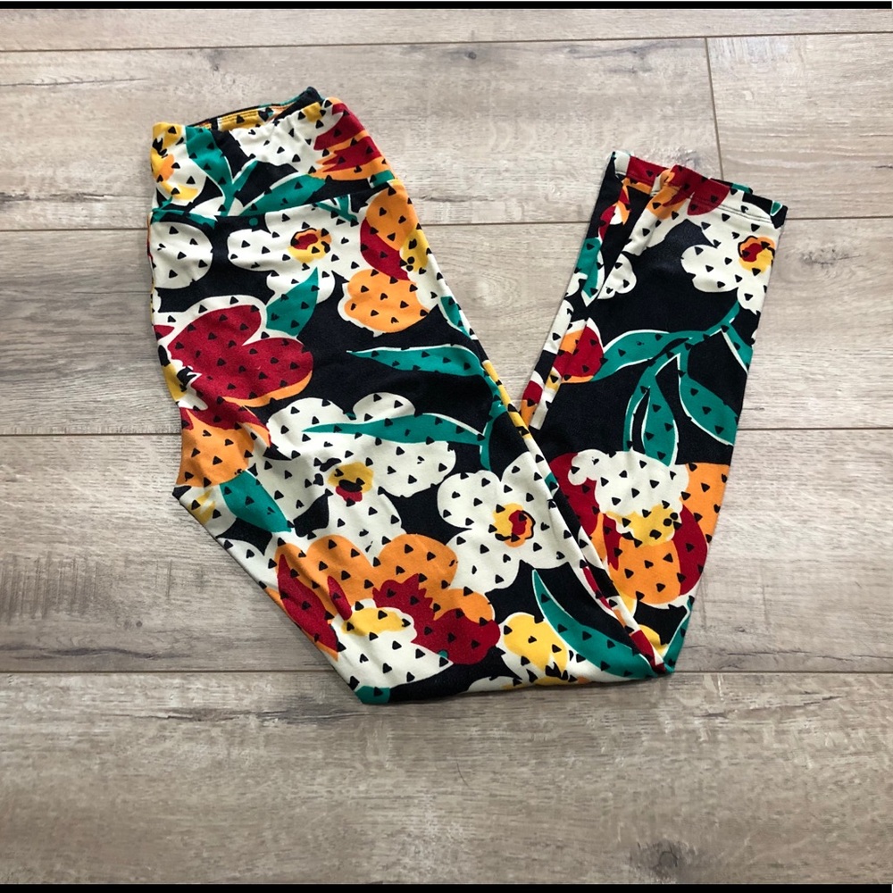 BOGO/50 LuLaRoe OS Leggings - floral
